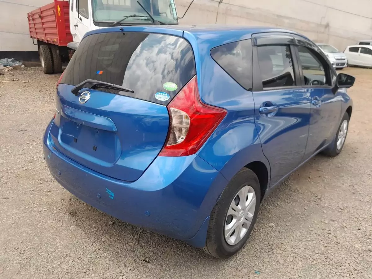 car Right Back