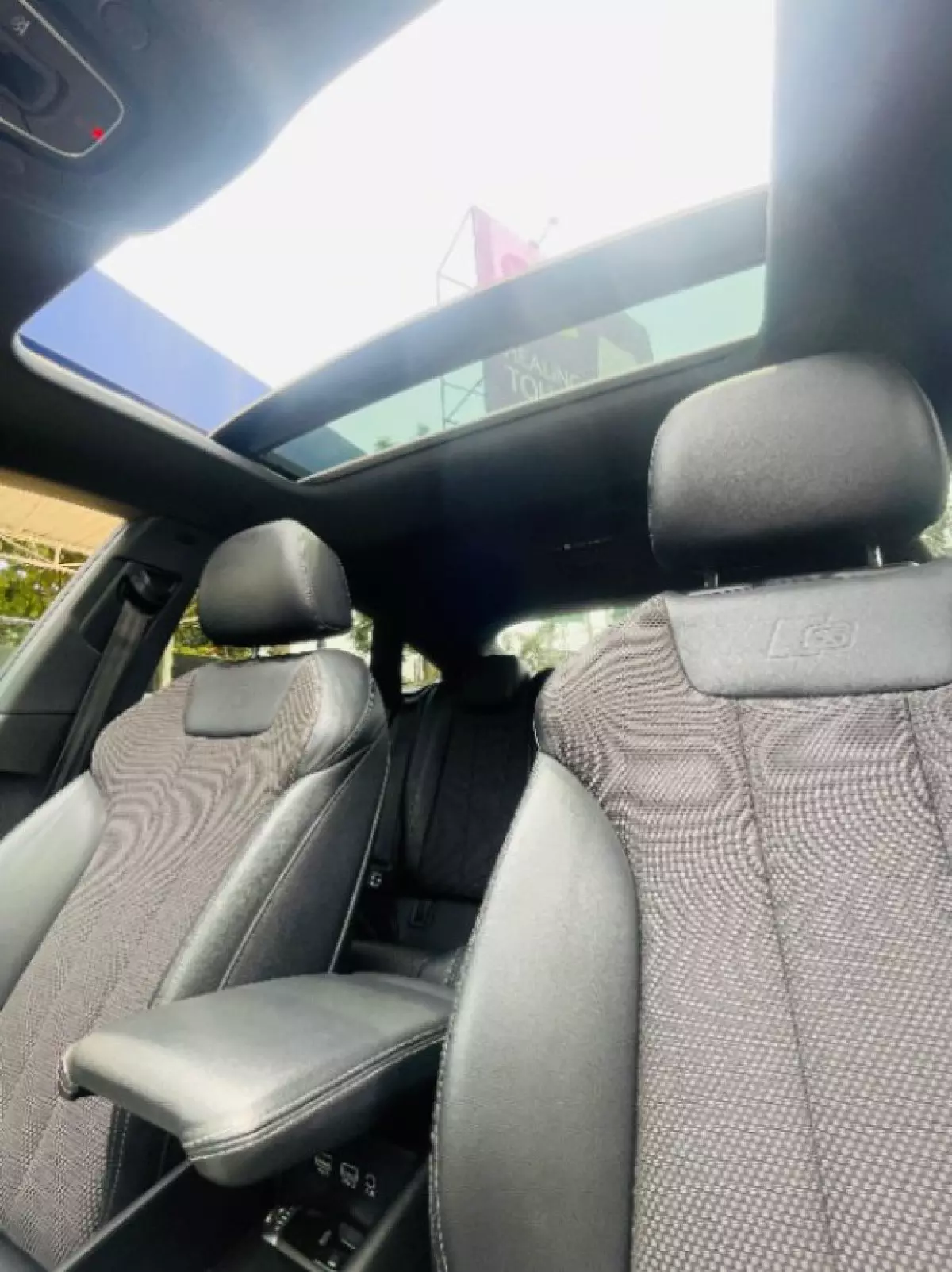 interiorFront