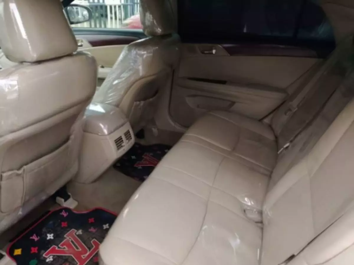 interiorBack