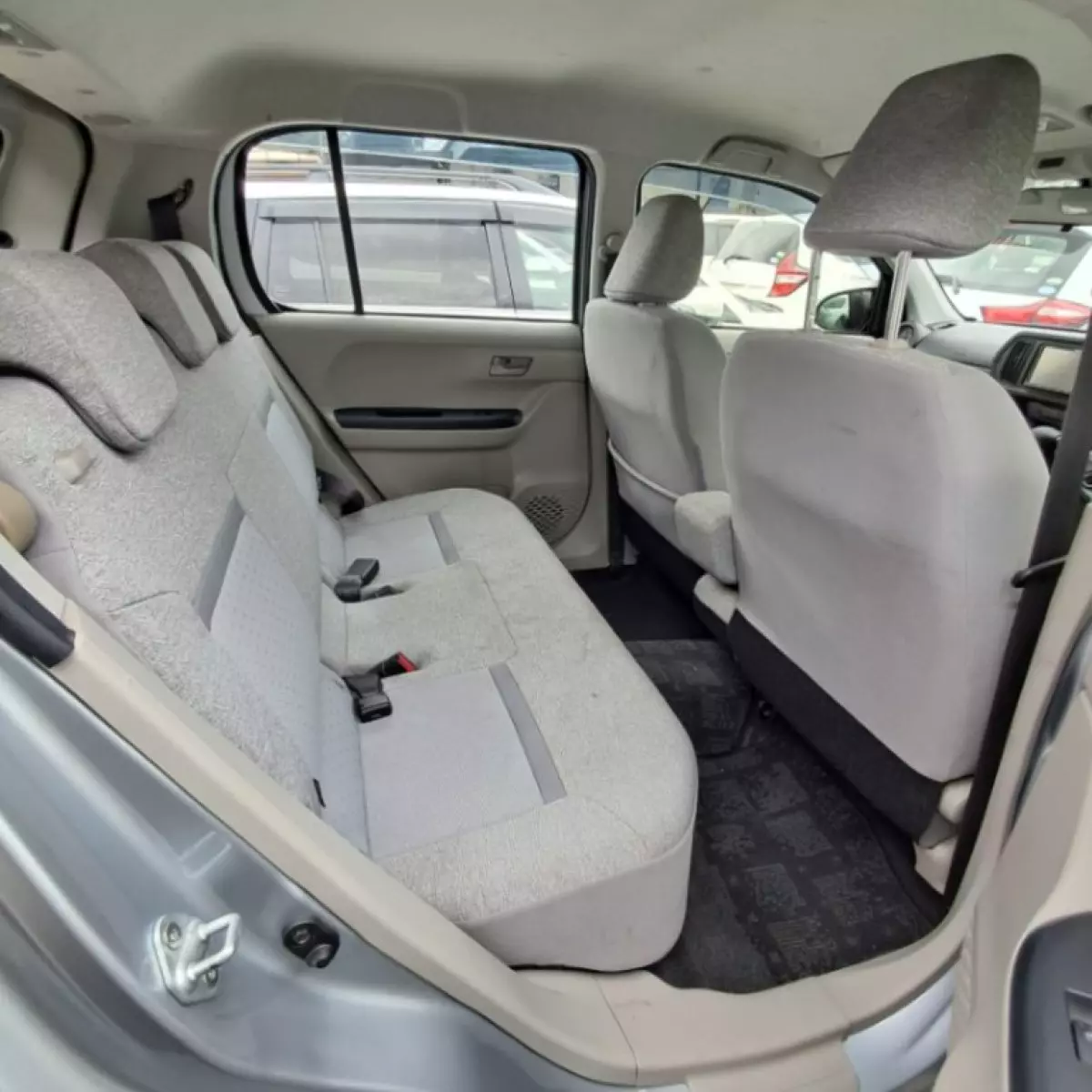 interiorBack