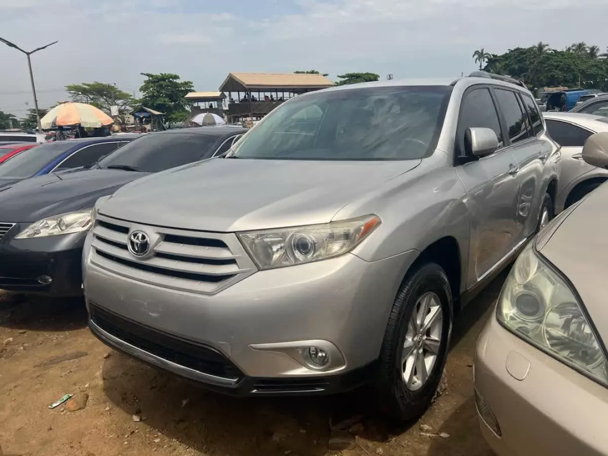 Toyota Highlander - 2012
