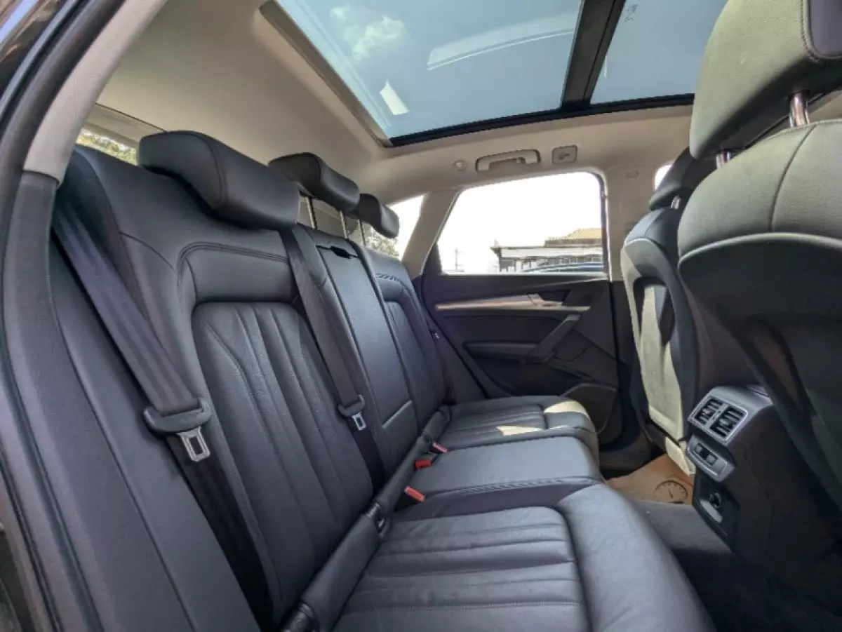 interiorBack