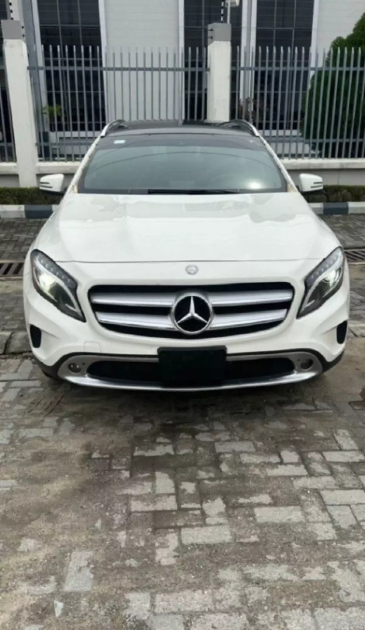 Mercedes-Benz GLA 250 - 2015