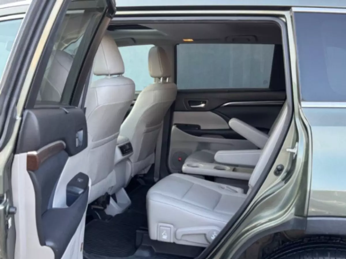 interiorBack