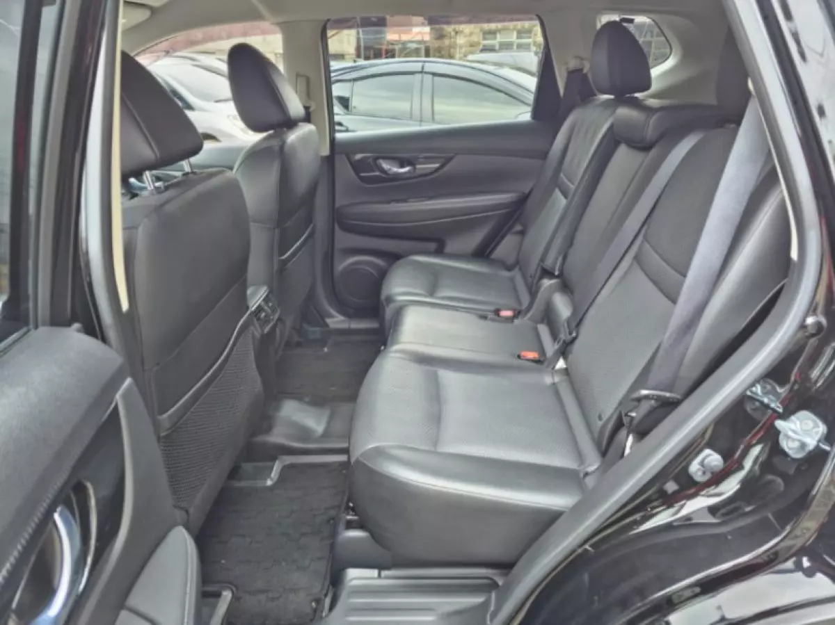 interiorBack