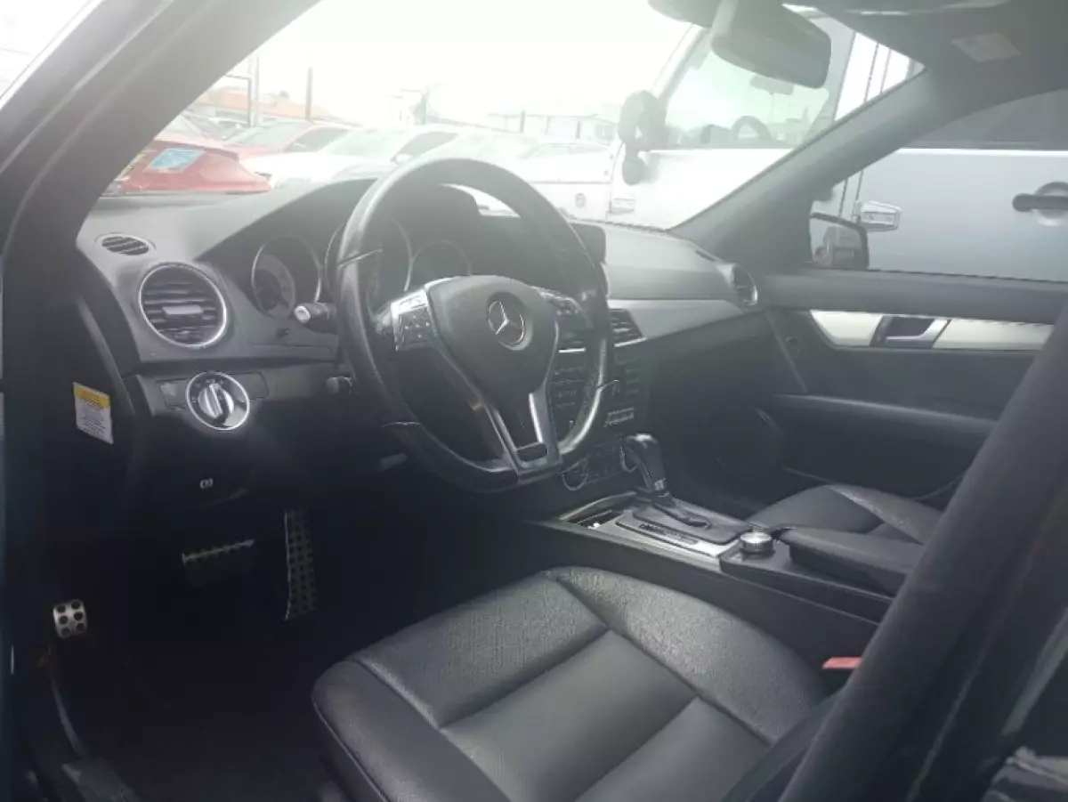 interiorFront
