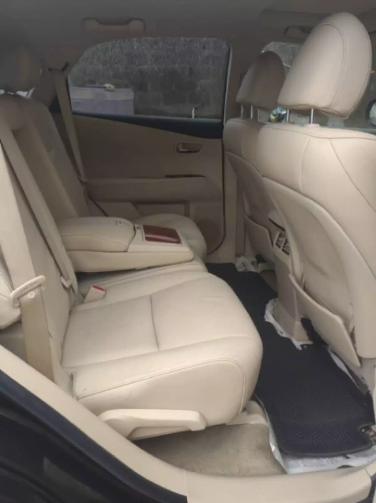 interiorBack