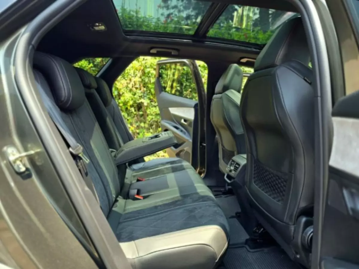 interiorBack
