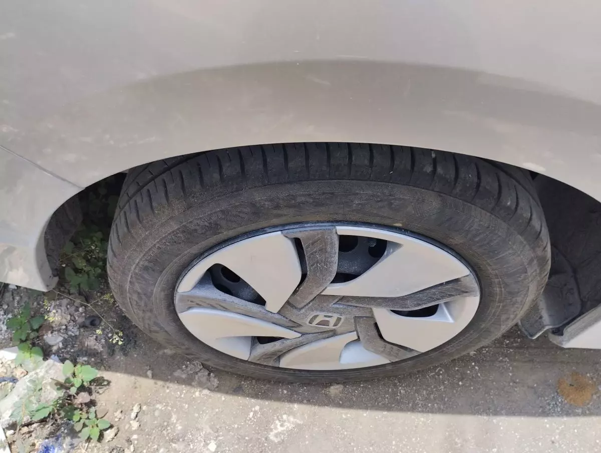 tyre1