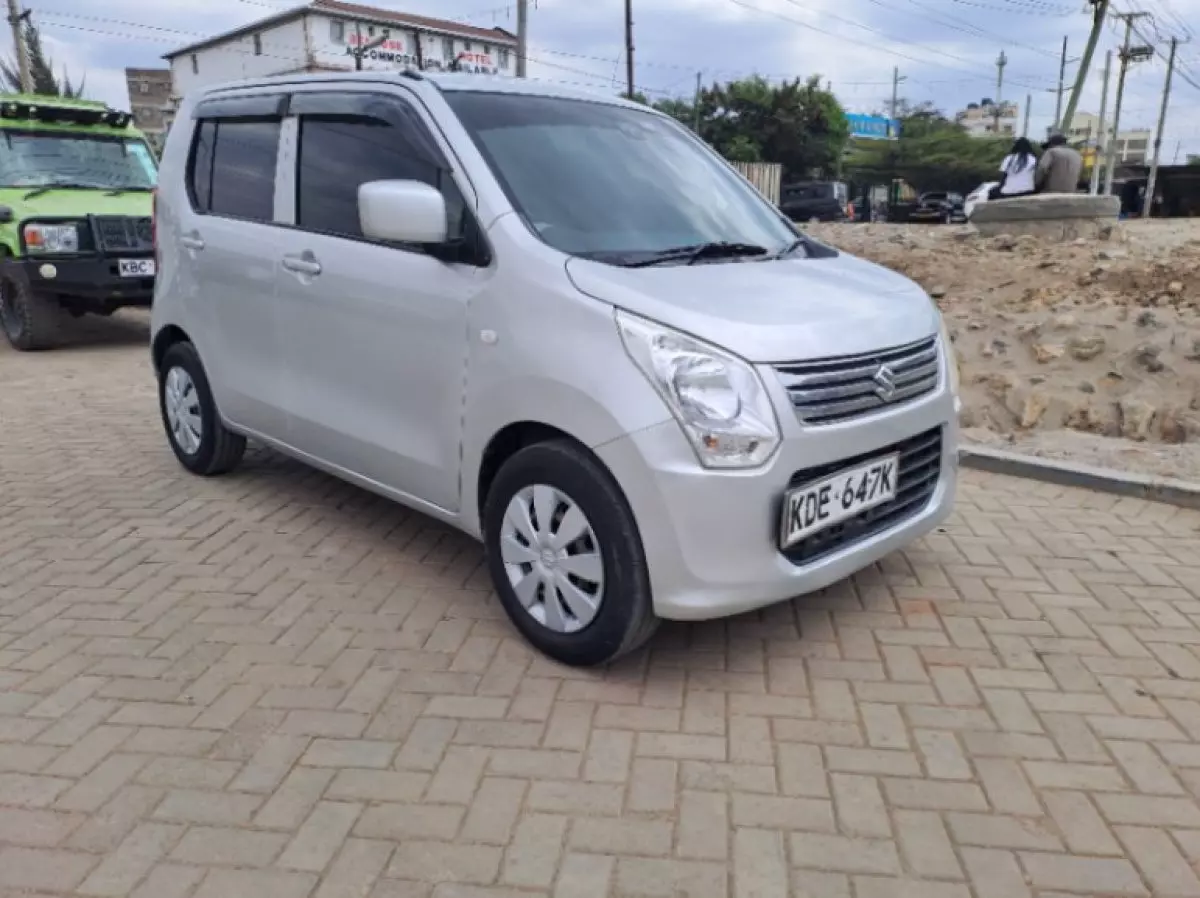 SUZUKI Wagon R - 2015