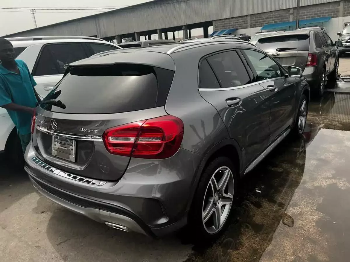 car Back