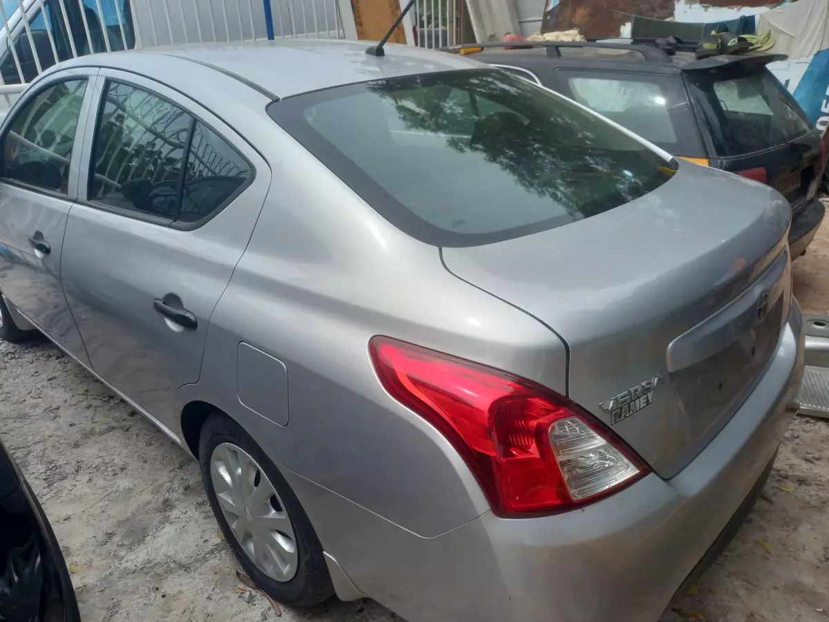 car Left