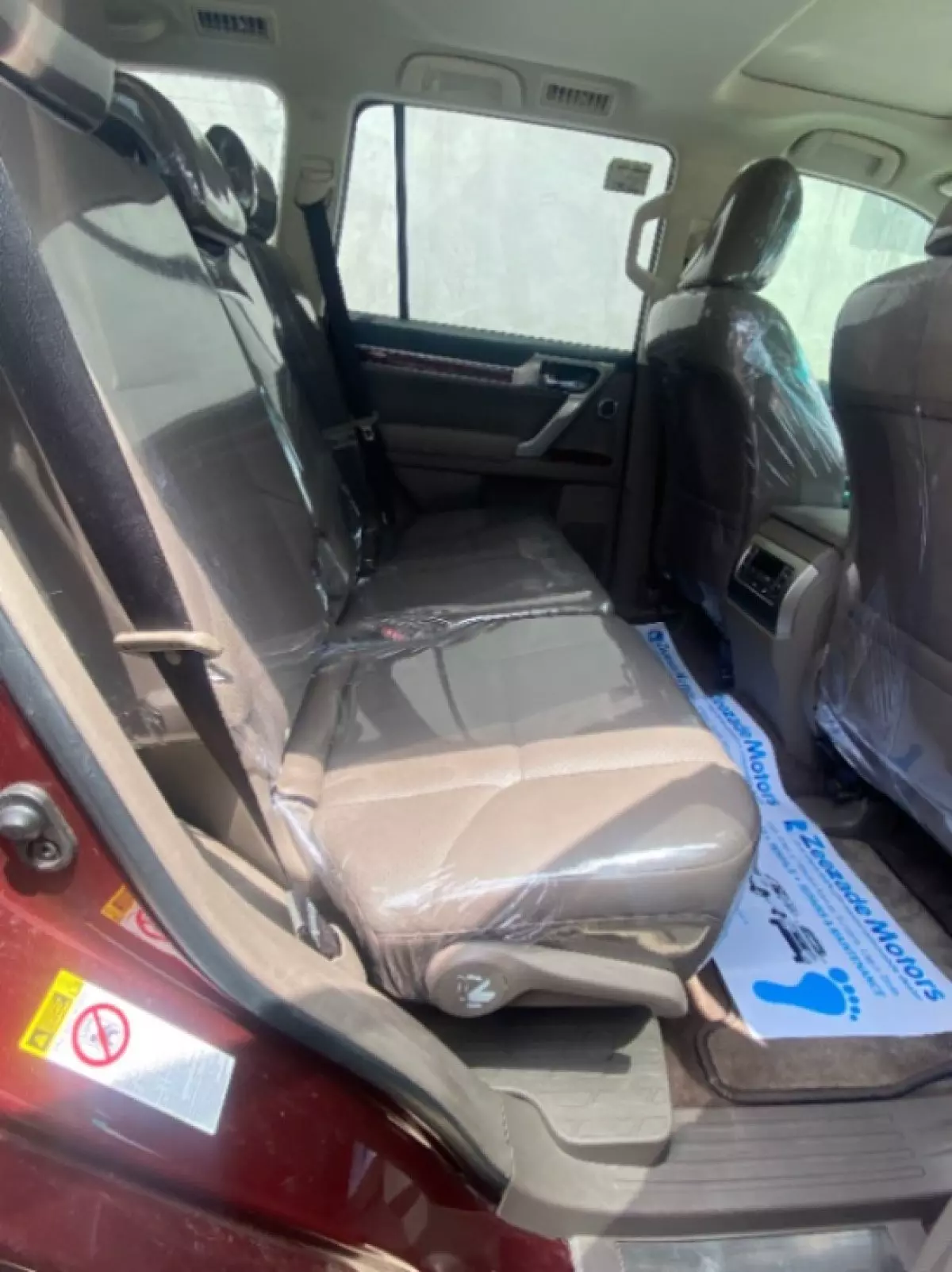 interiorBack