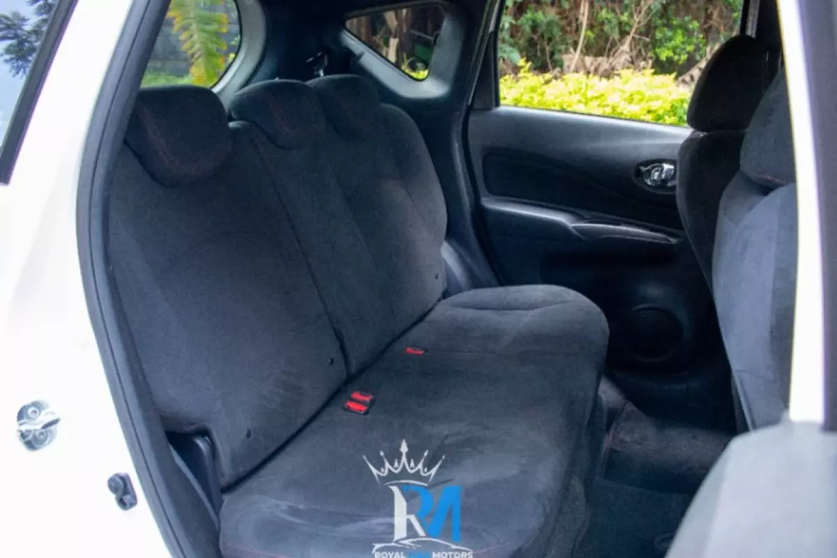 interiorBack