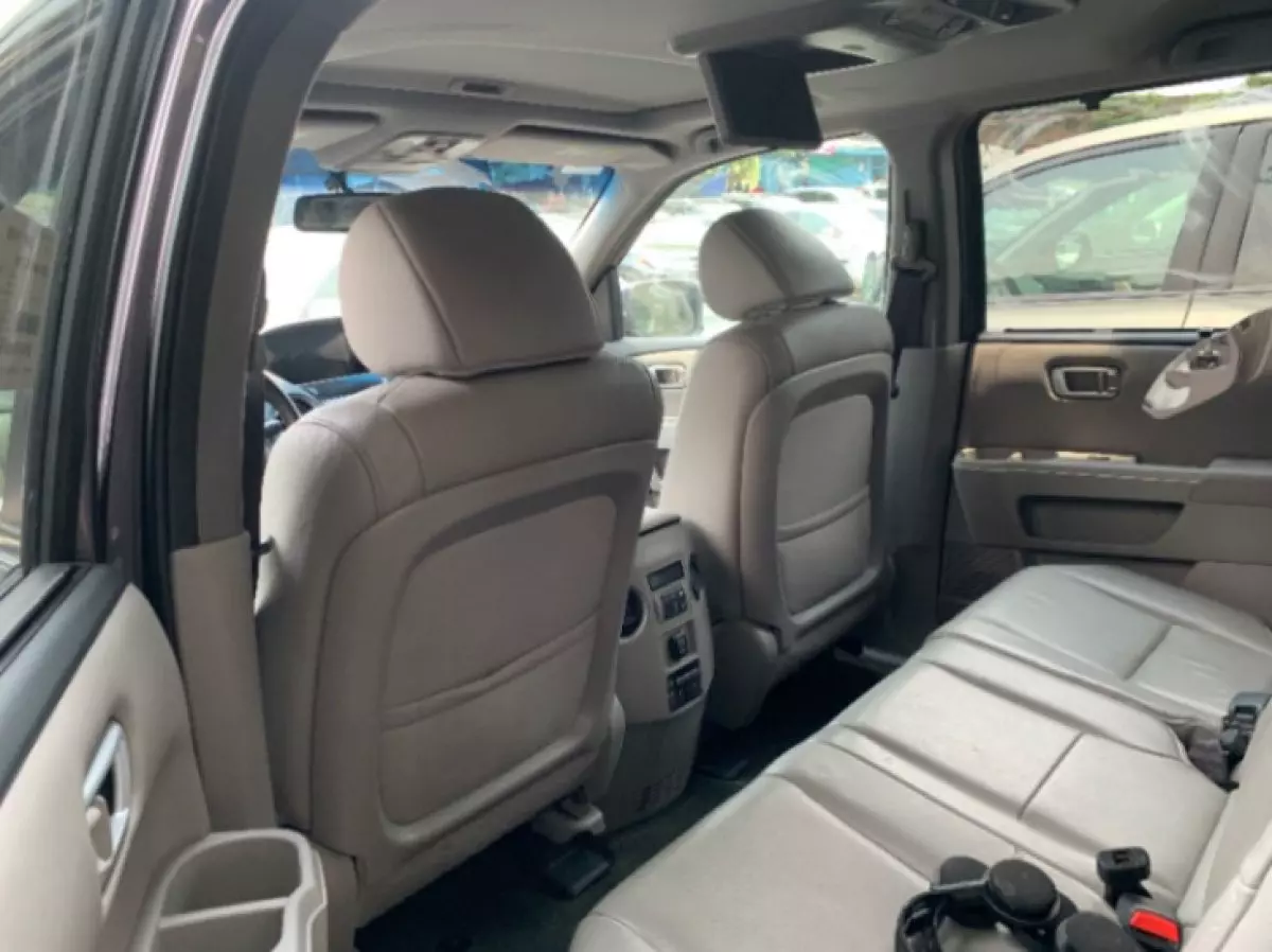 interiorBack