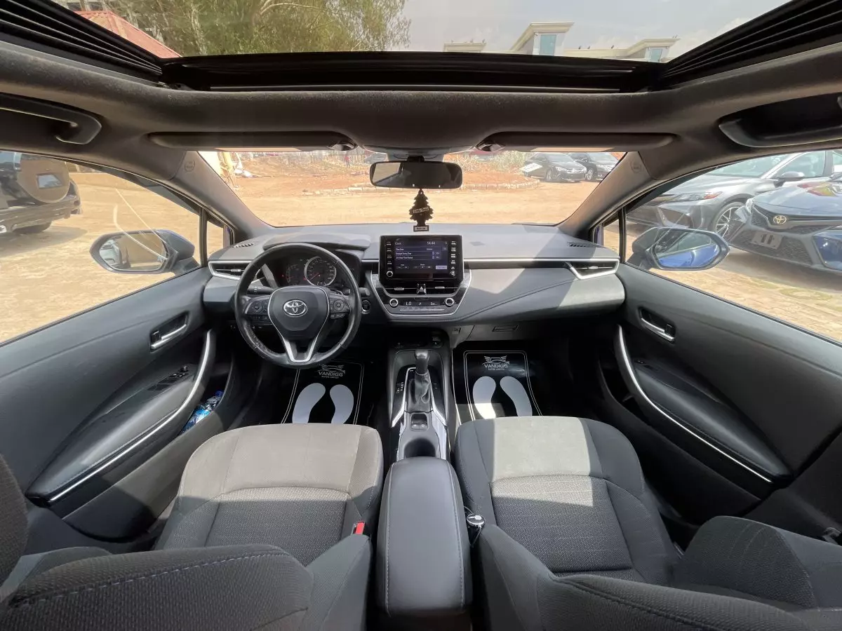 interiorFront