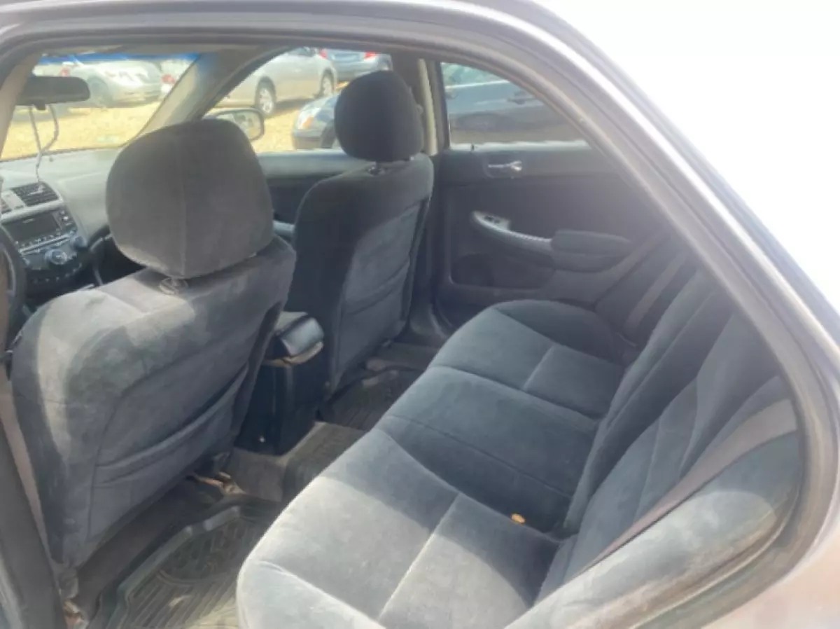 interiorBack