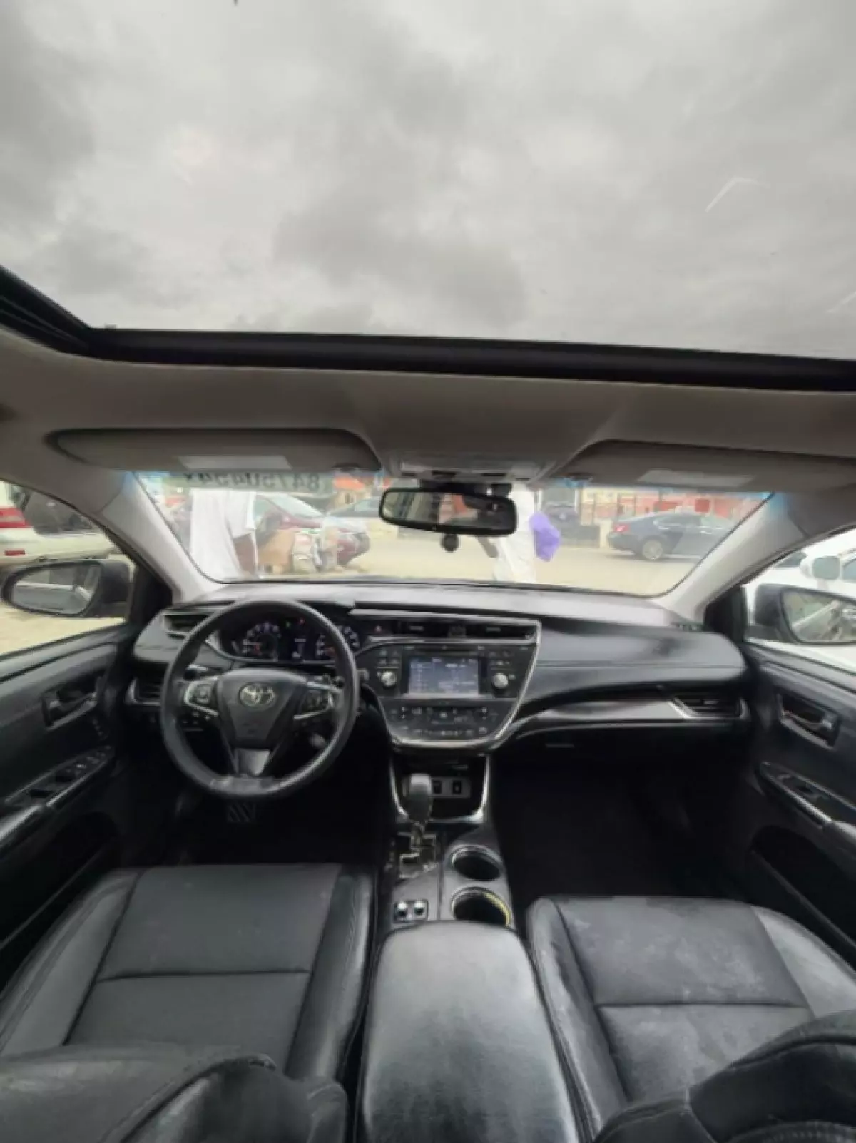 interiorFront