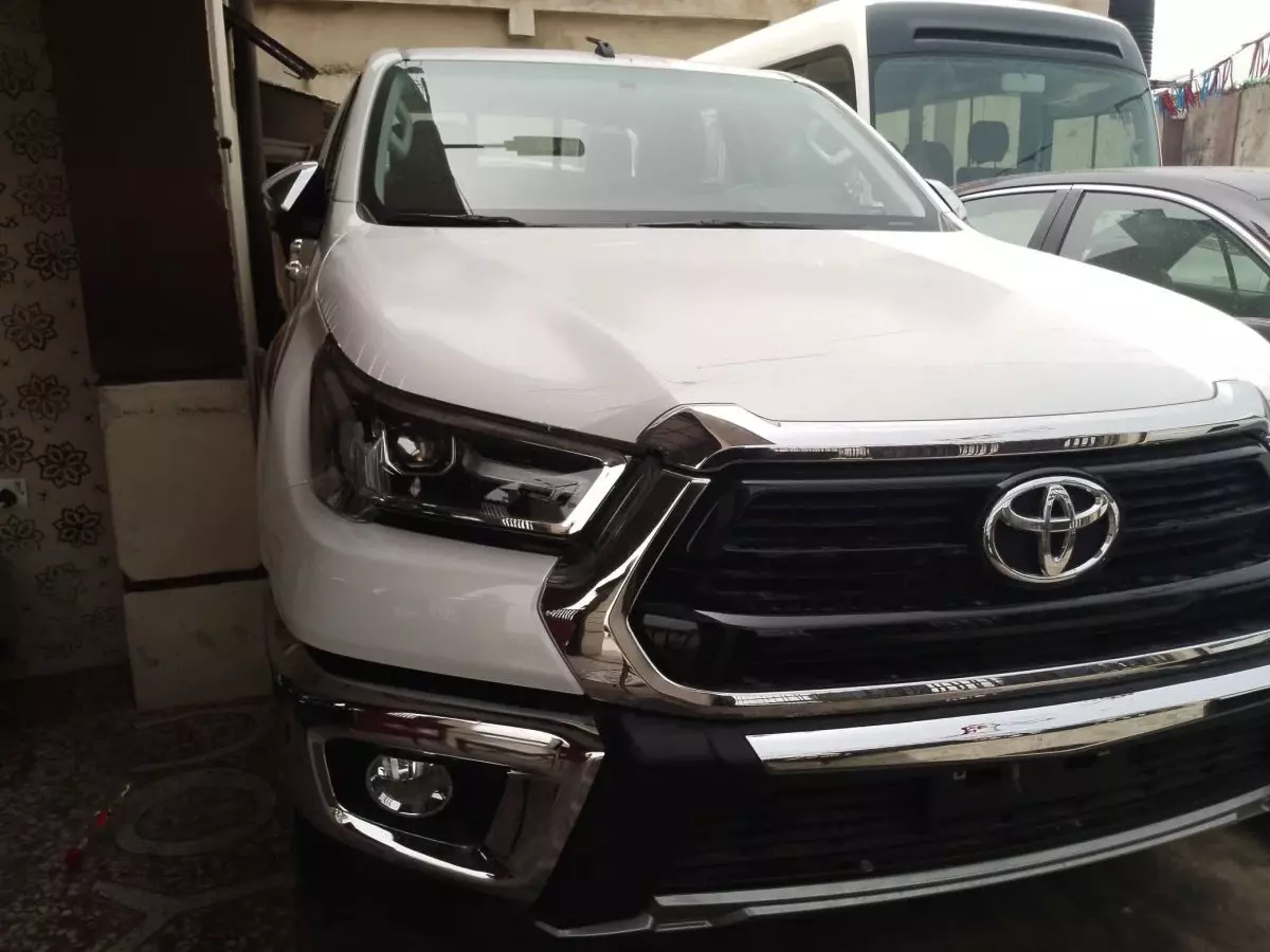Toyota Hilux - 2024