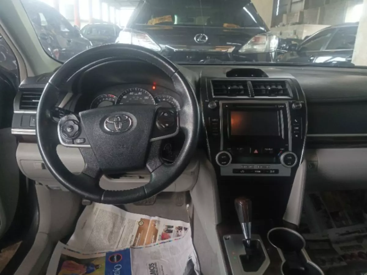interiorFront