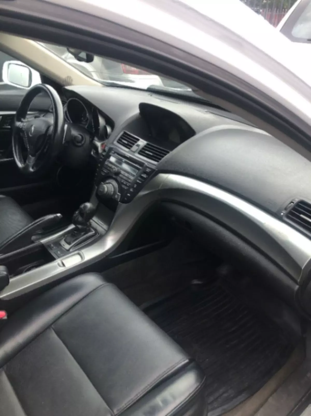 interiorFront