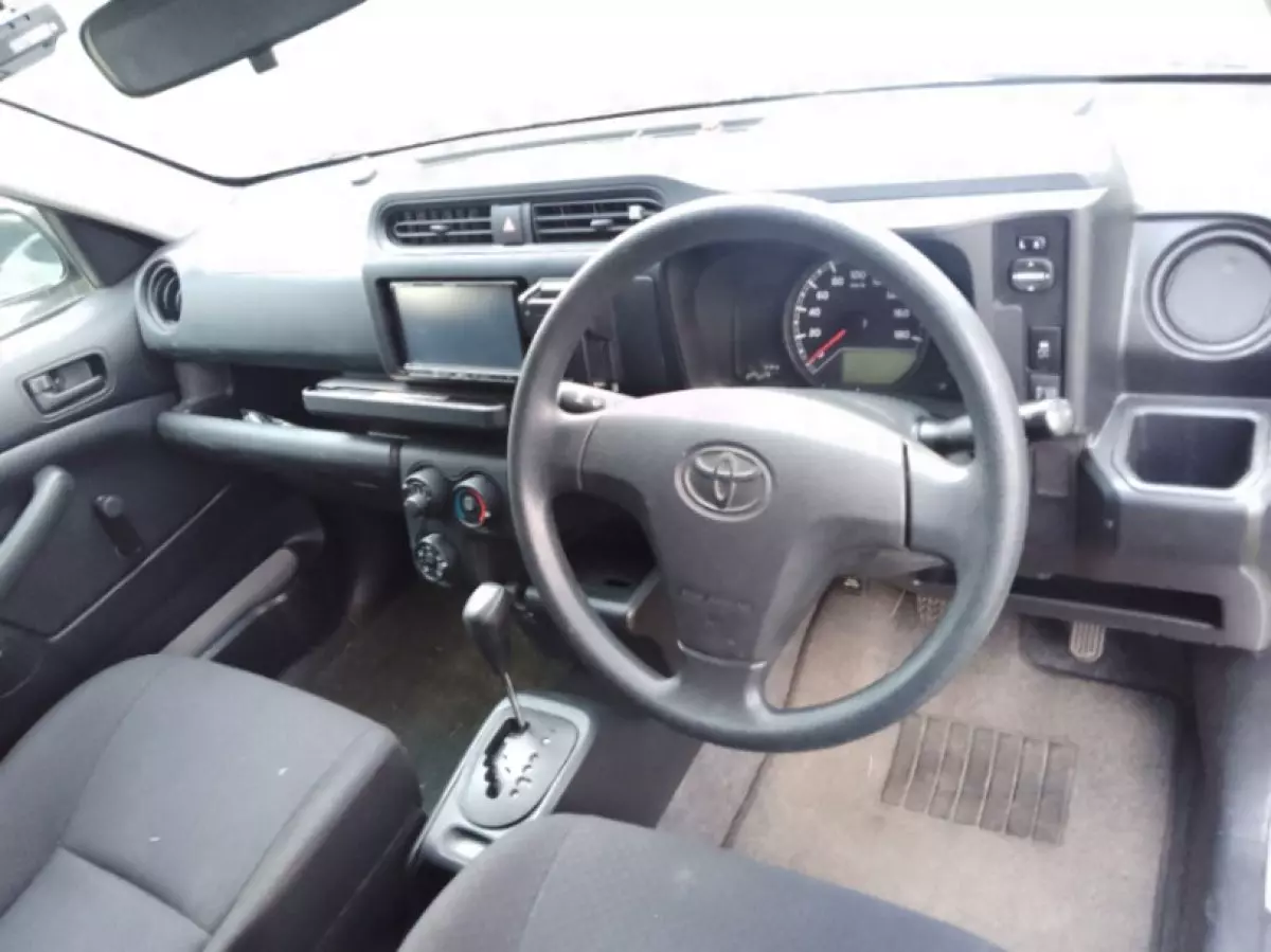 interiorFront