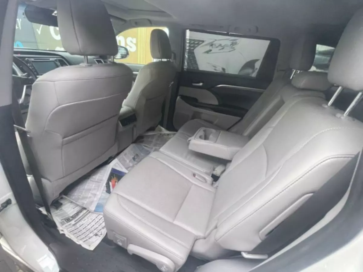 interiorBack