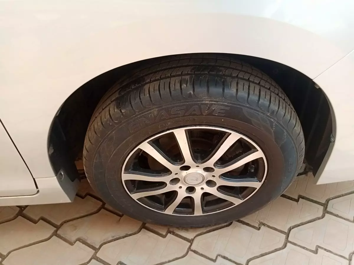 tyre2
