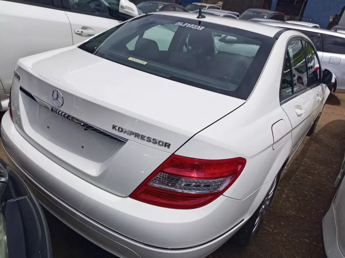 car Right Back
