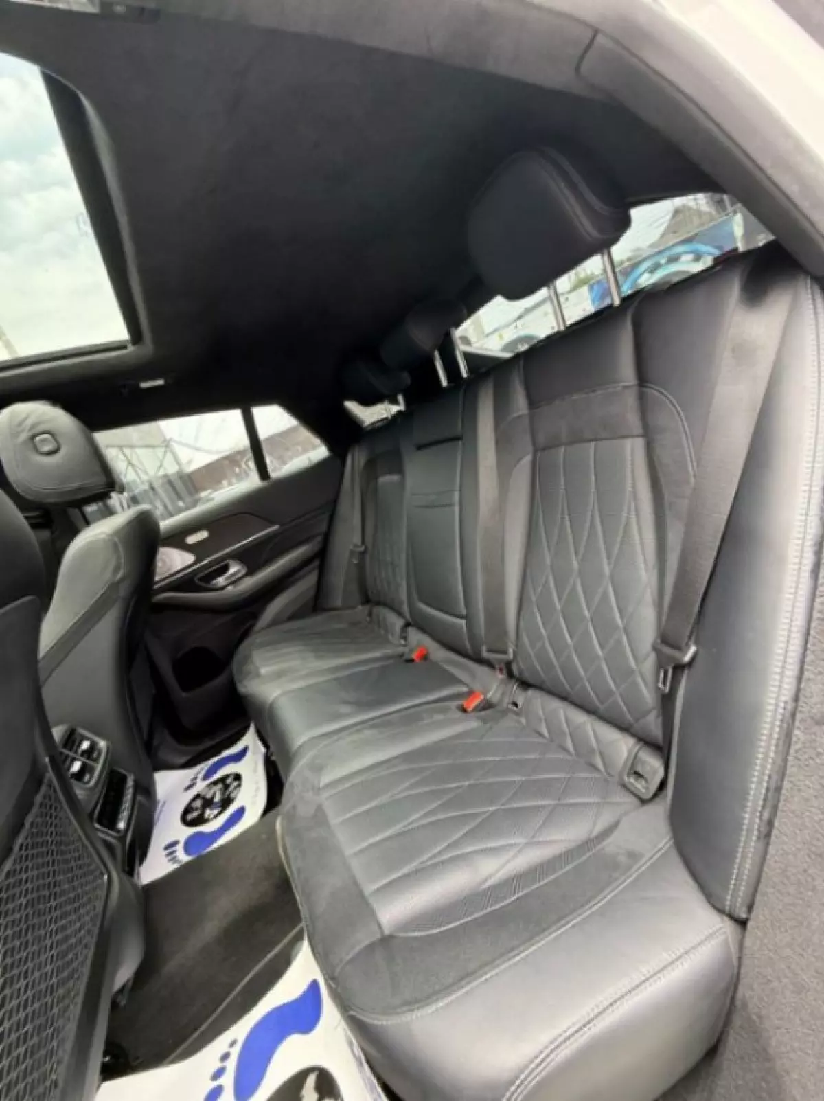 interiorBack