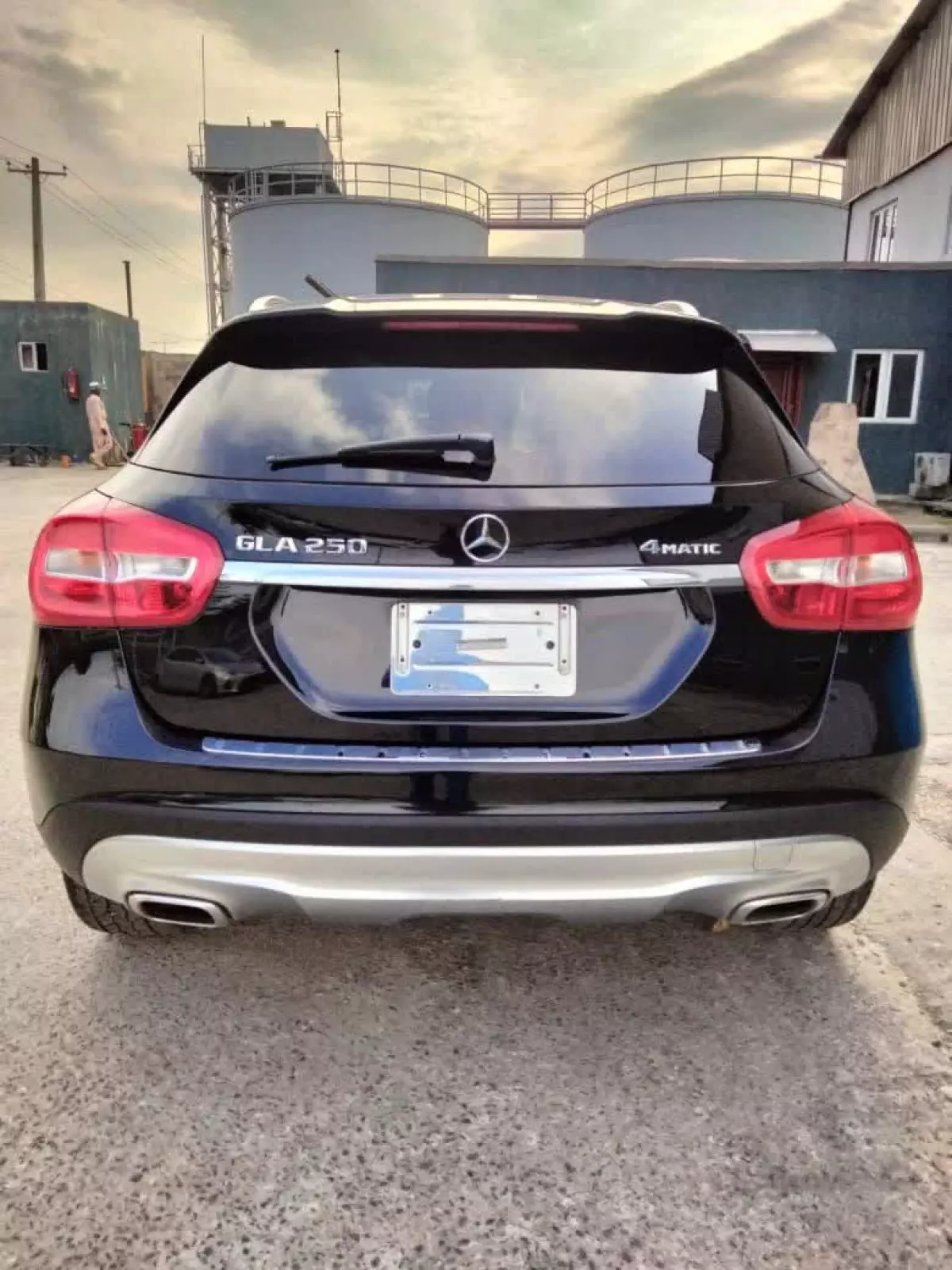 car Right Back