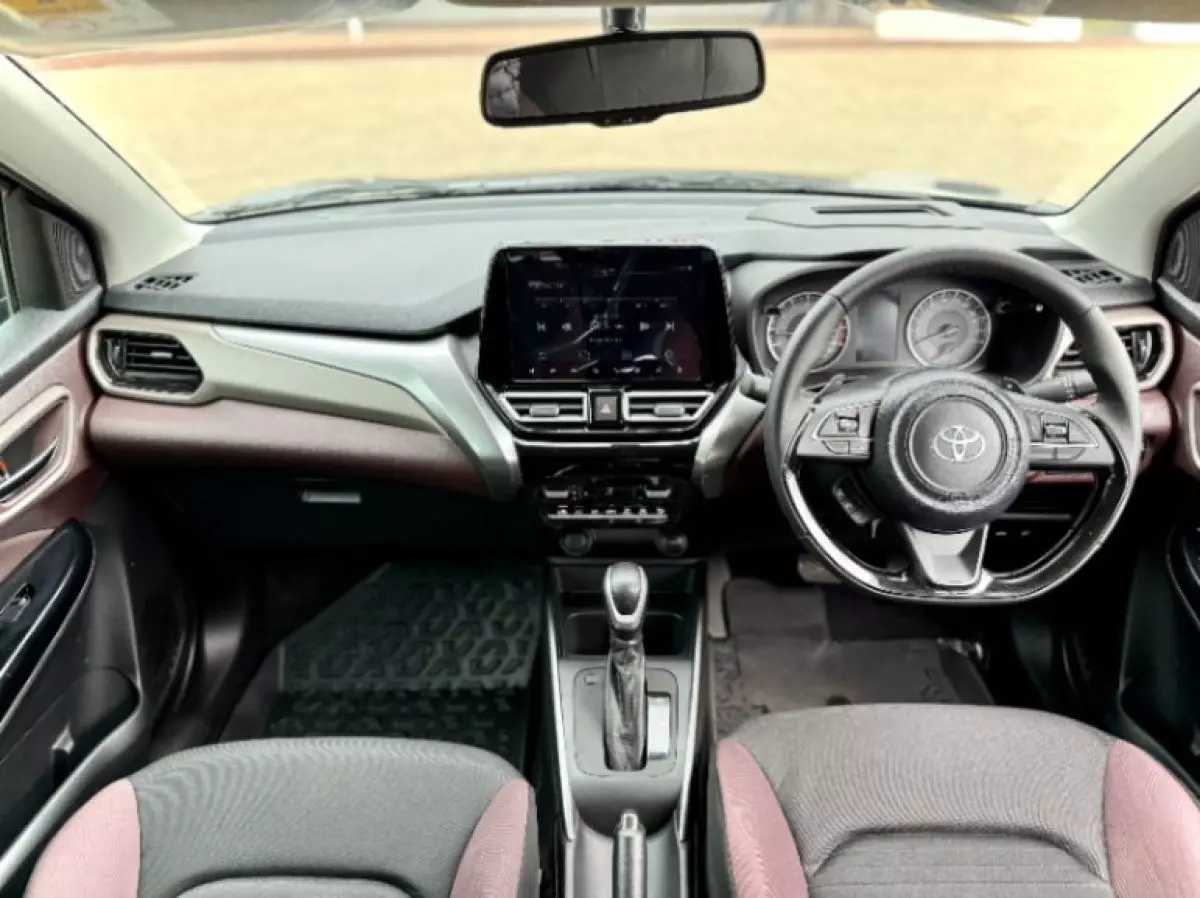 interiorFront