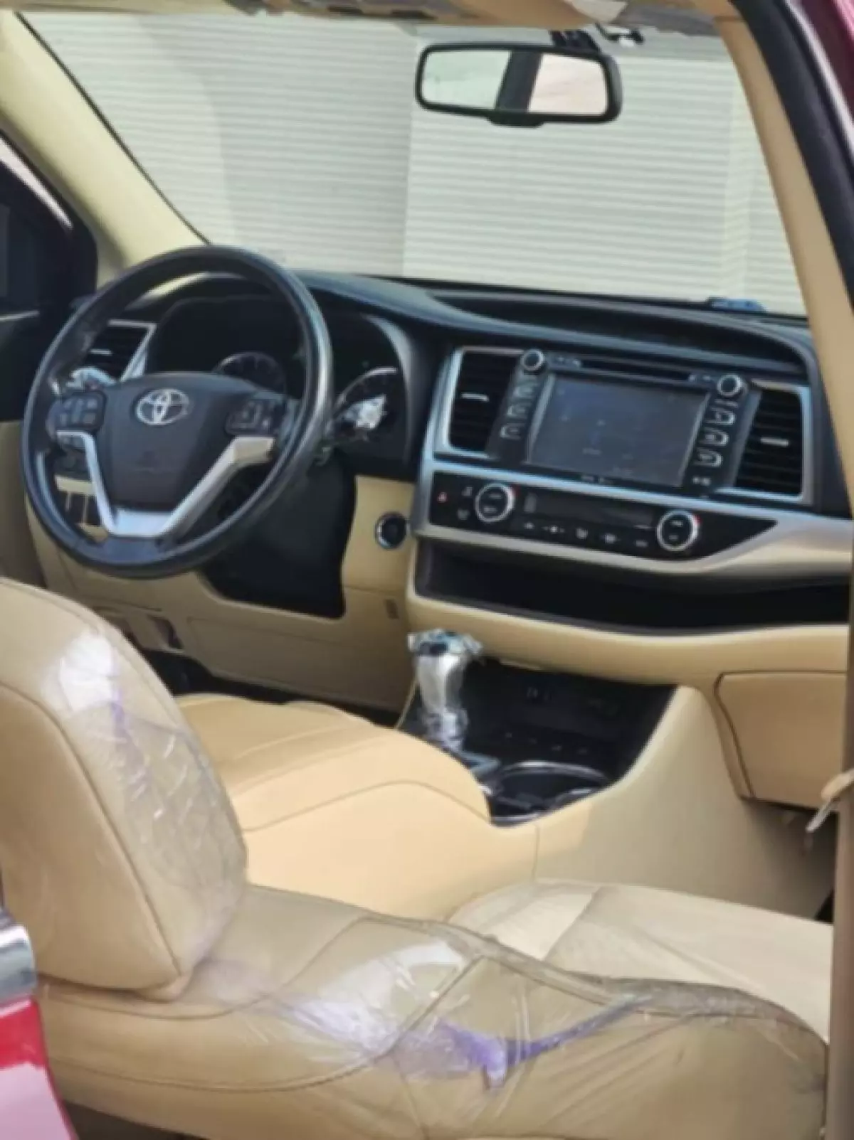 interiorFront
