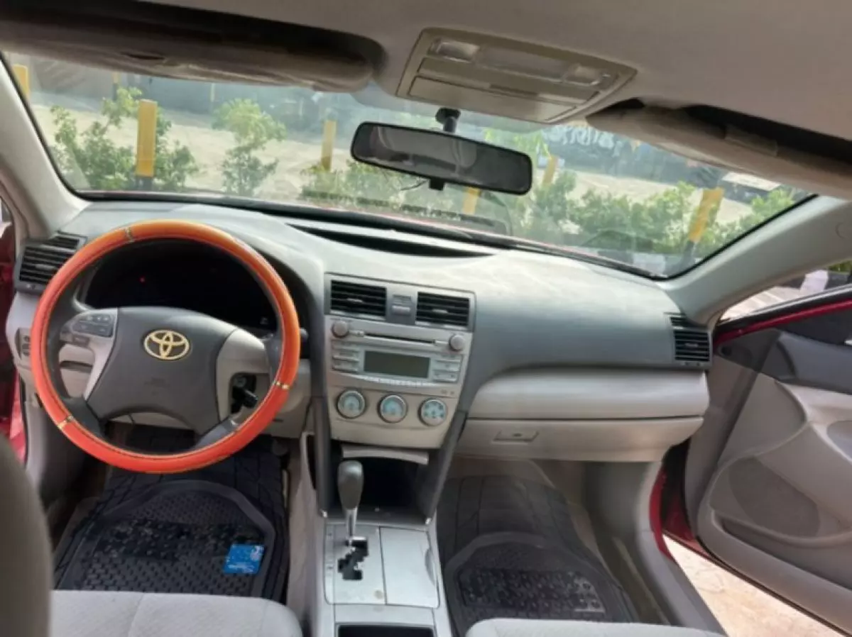 interiorFront