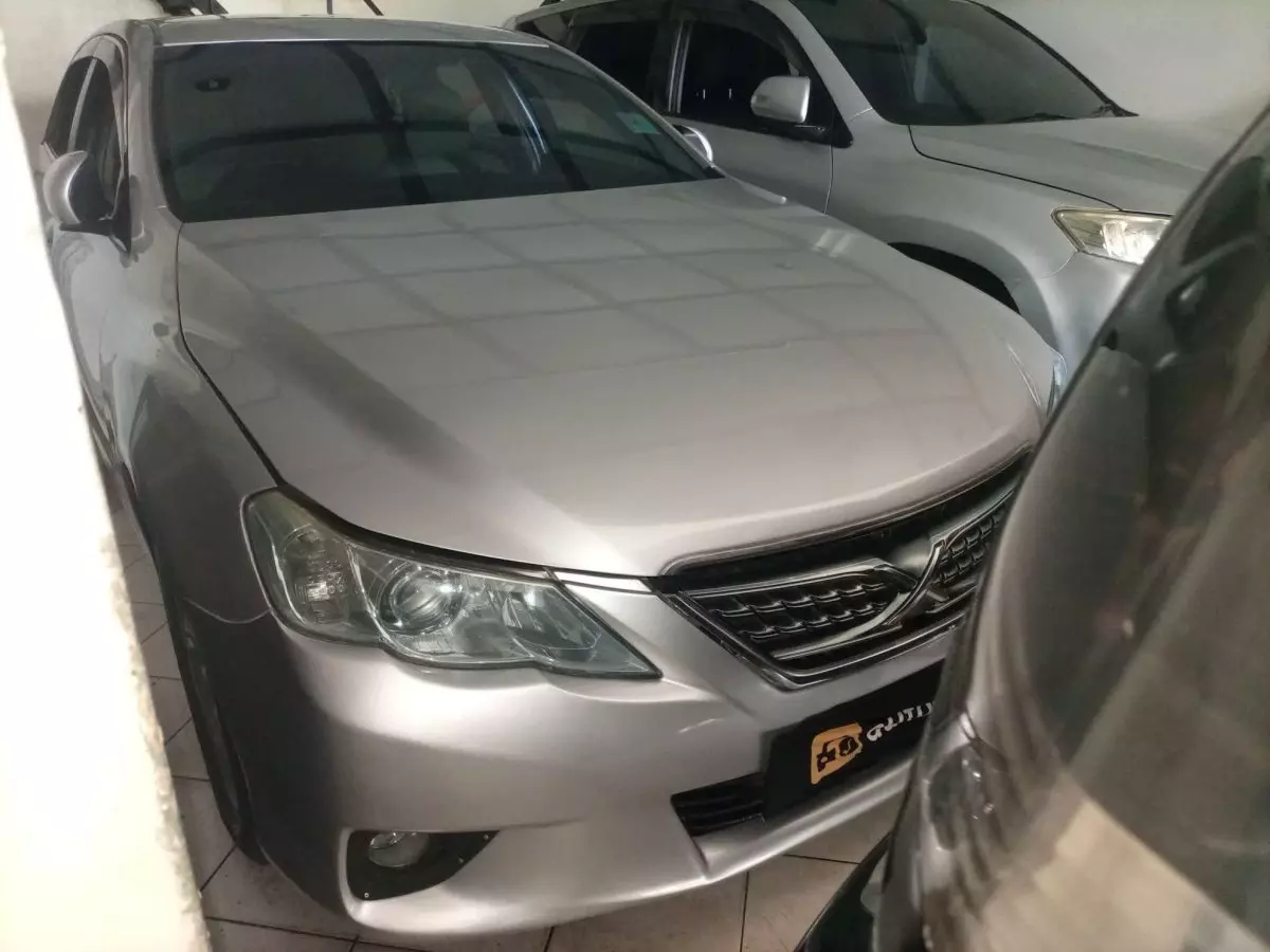 Toyota Mark X - 2010