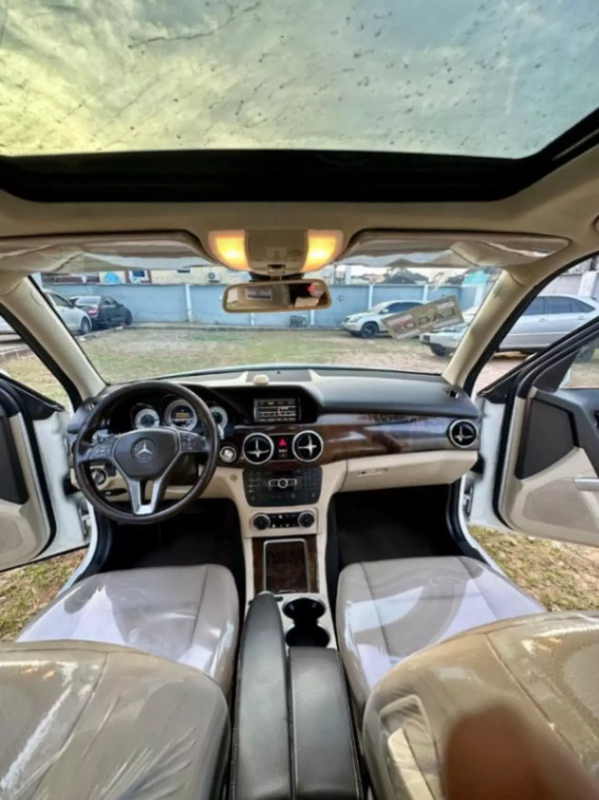 interiorFront