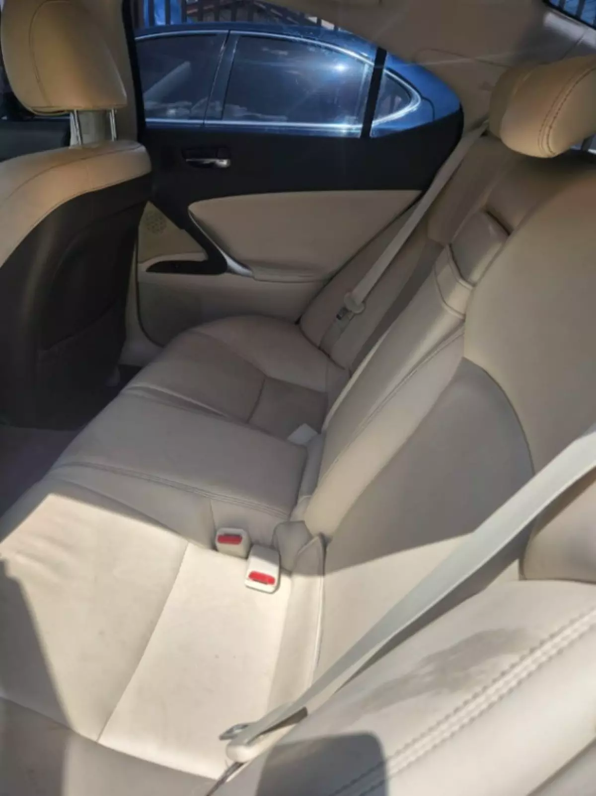 interiorBack