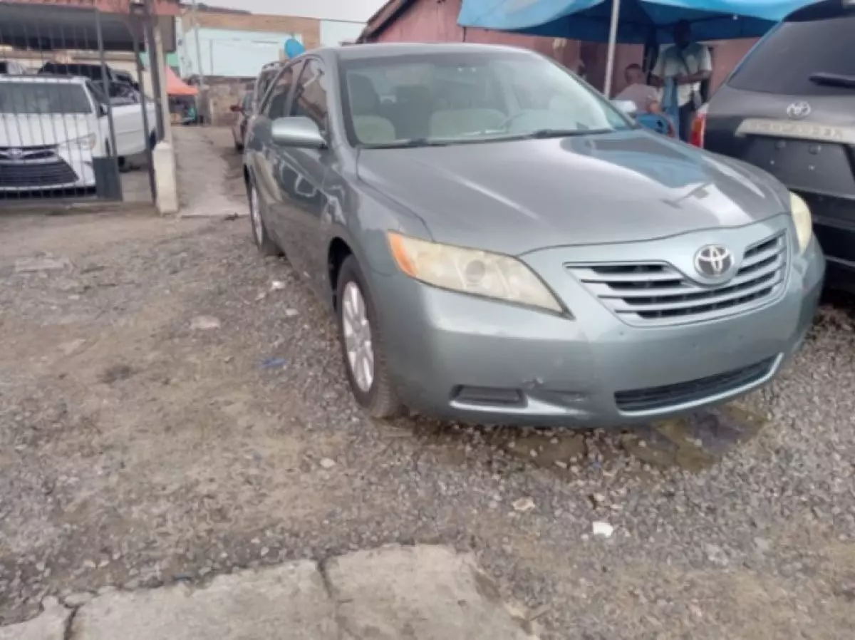 Toyota Camry - 2008