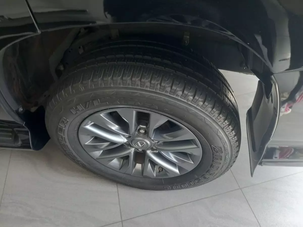 tyre1