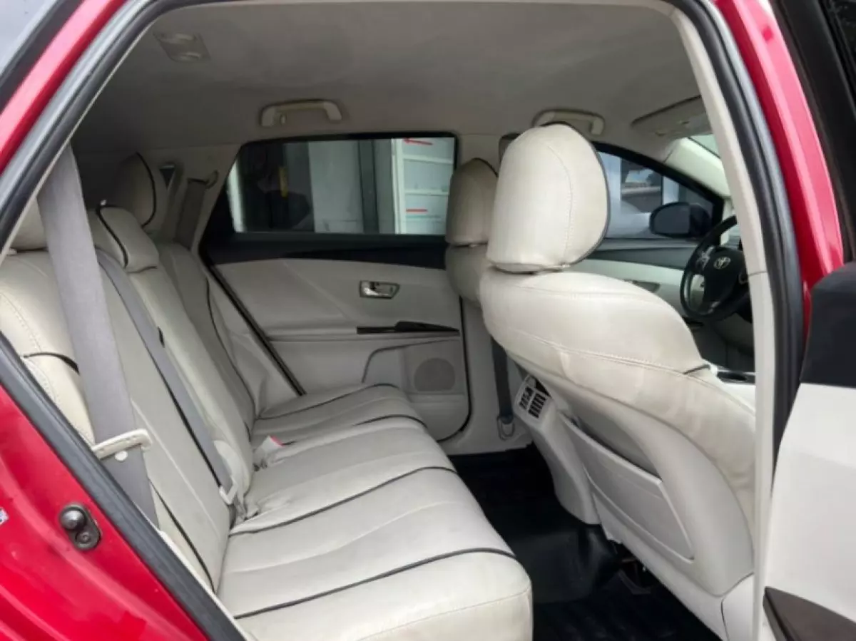 interiorBack
