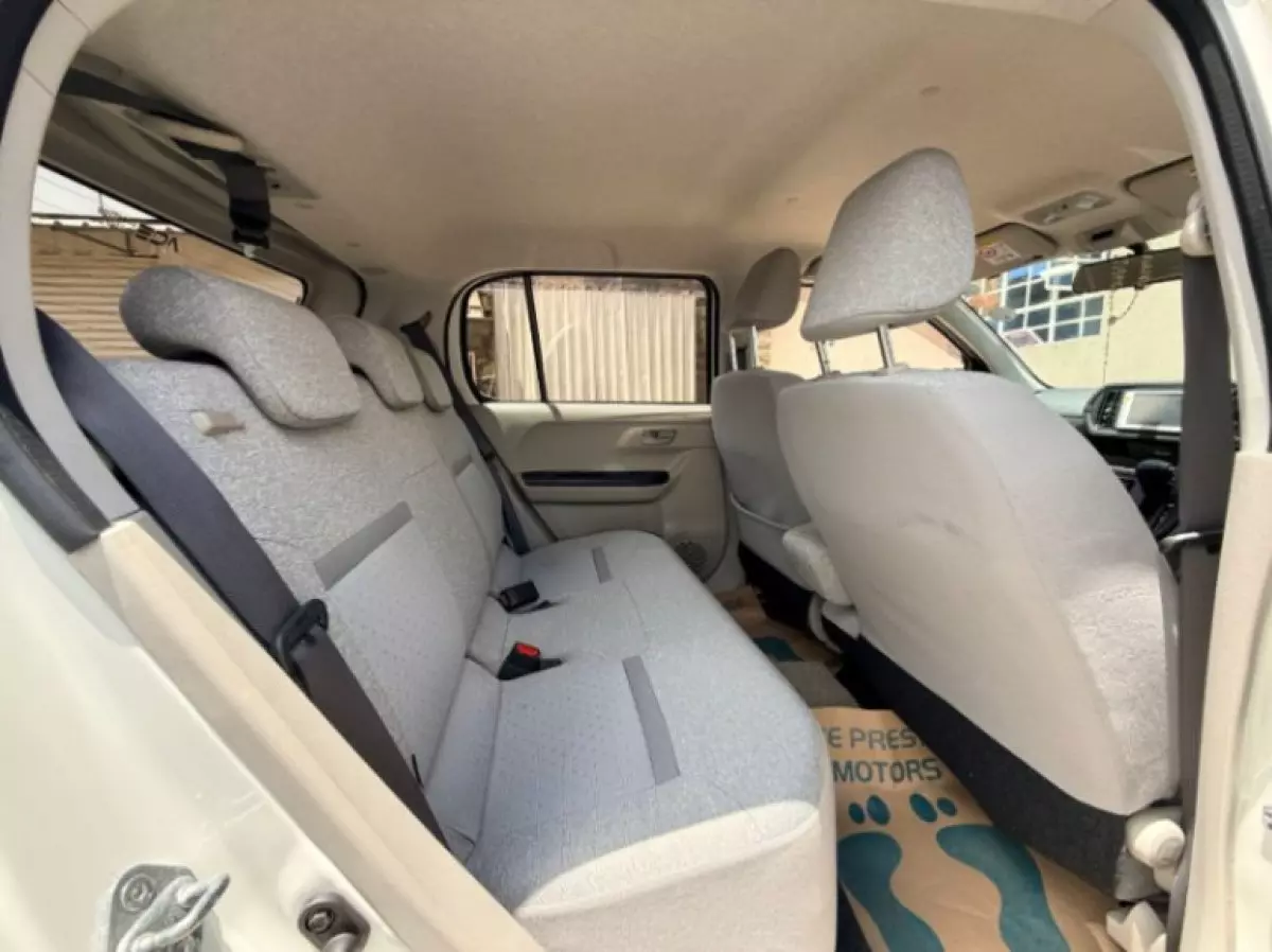 interiorBack