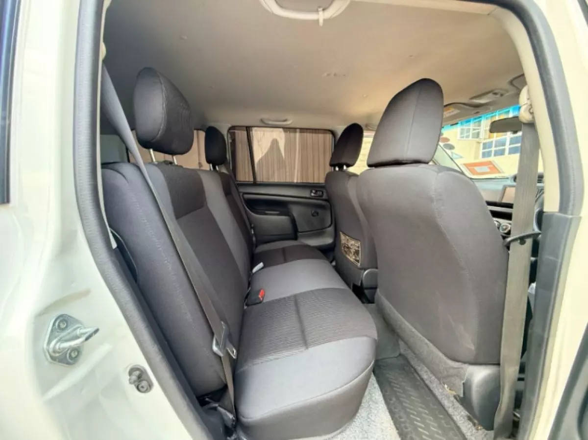 interiorBack