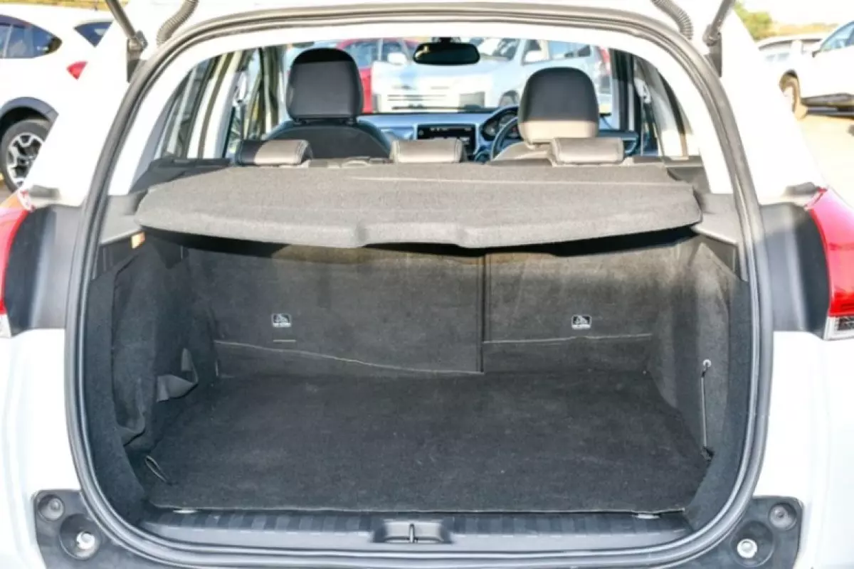 interiorBack
