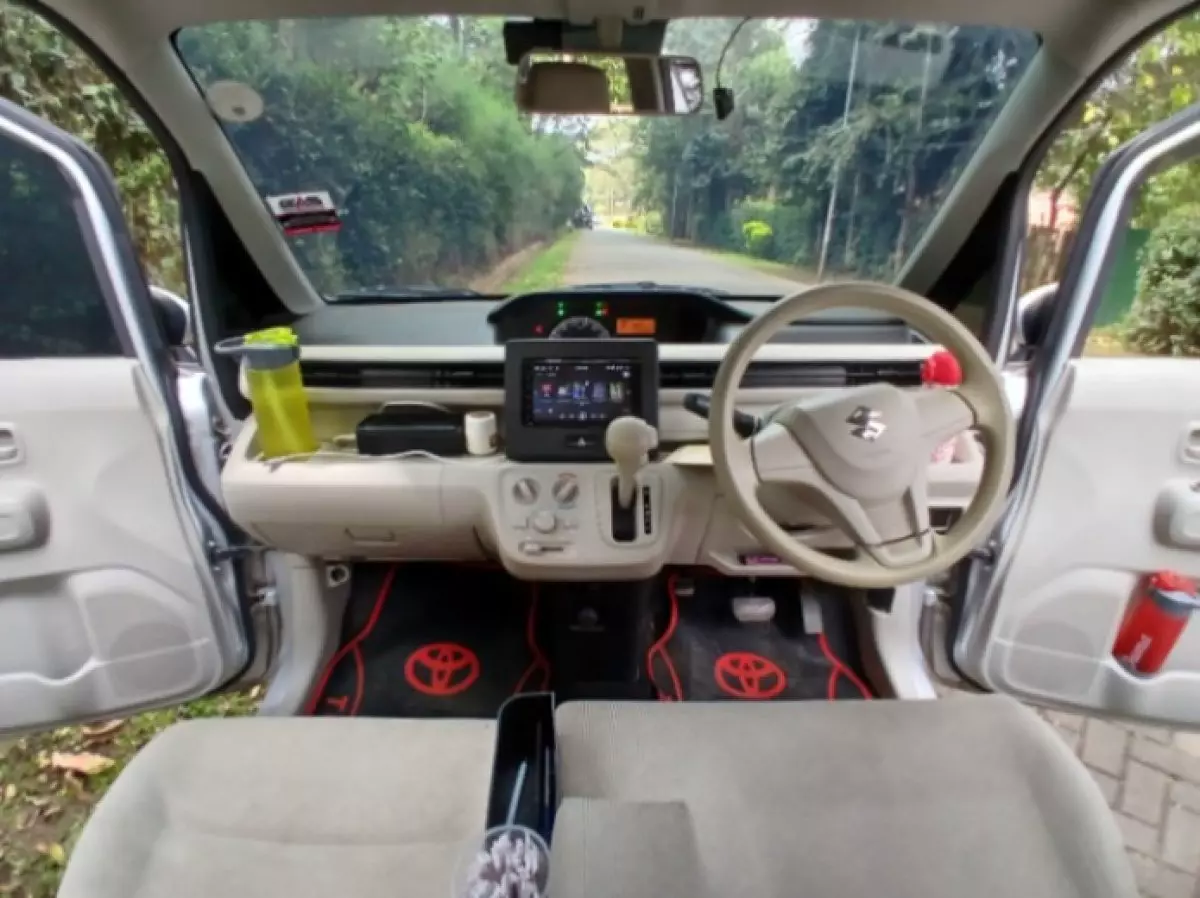 interiorFront