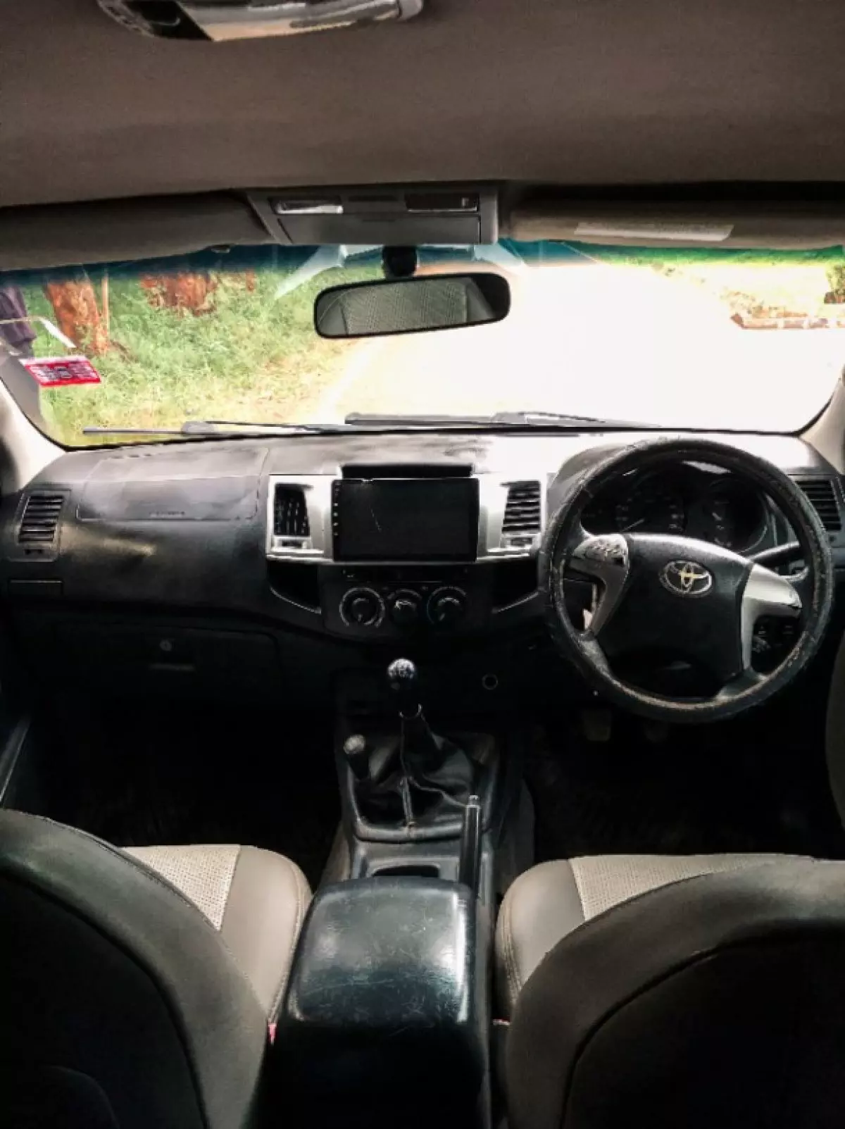 interiorFront