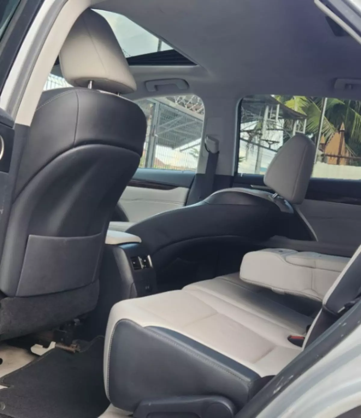 interiorBack
