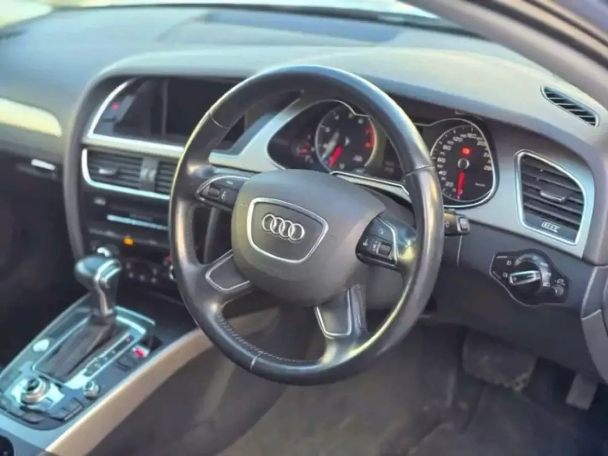 interiorFront