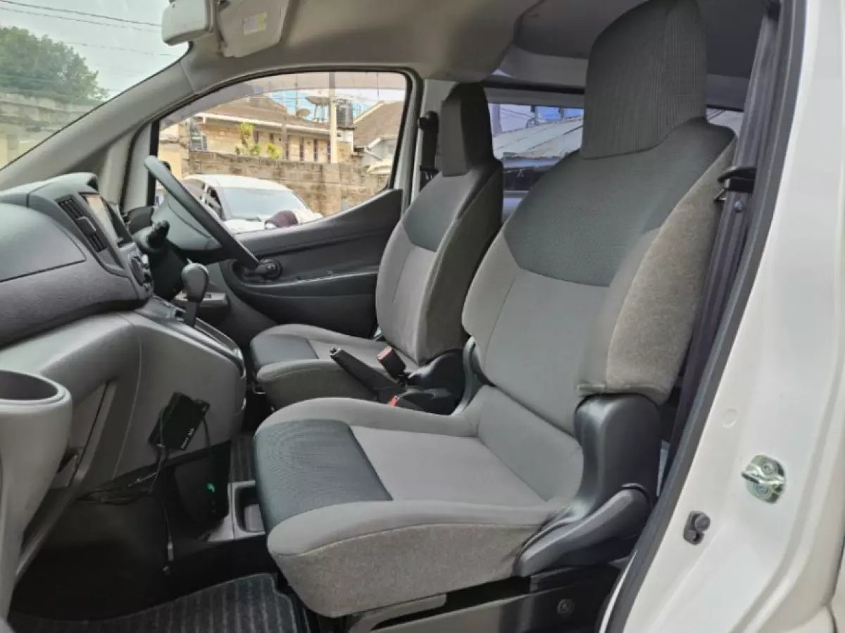 interiorBack