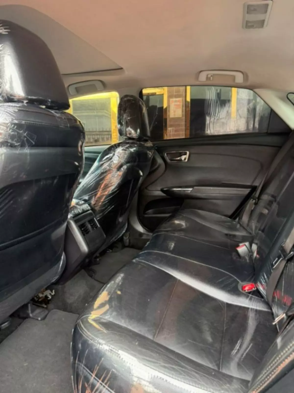 interiorBack