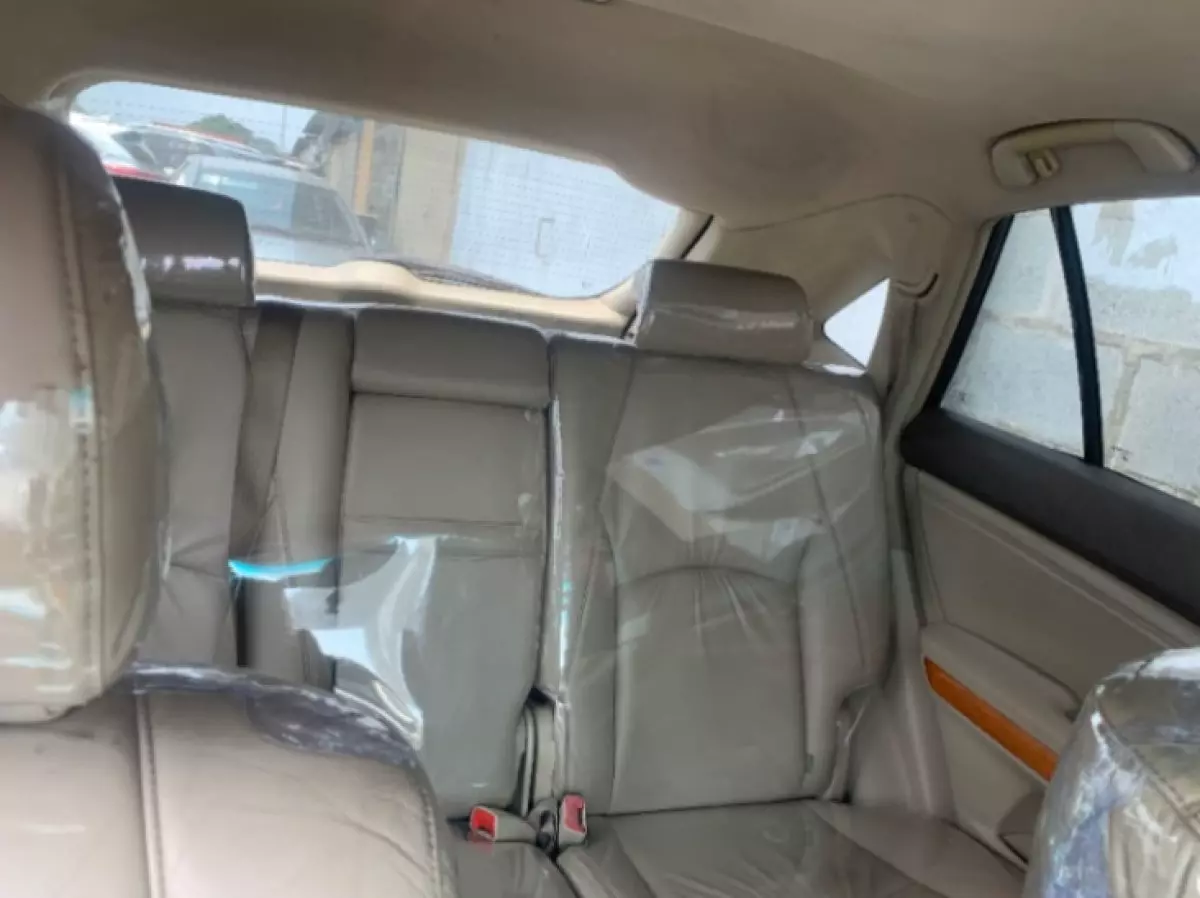 interiorBack